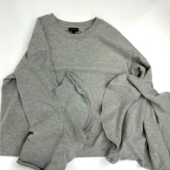 Who what wear ruffle sleeve sweatshirt size L - Picture 6 of 8